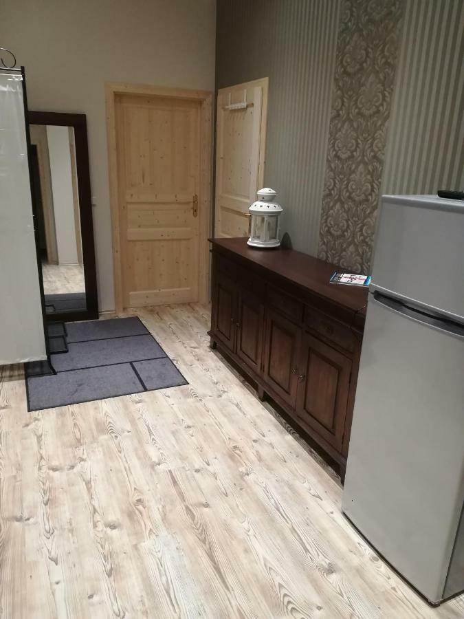 Apartment Für Max. 10 Personen In Zentrum Süd *